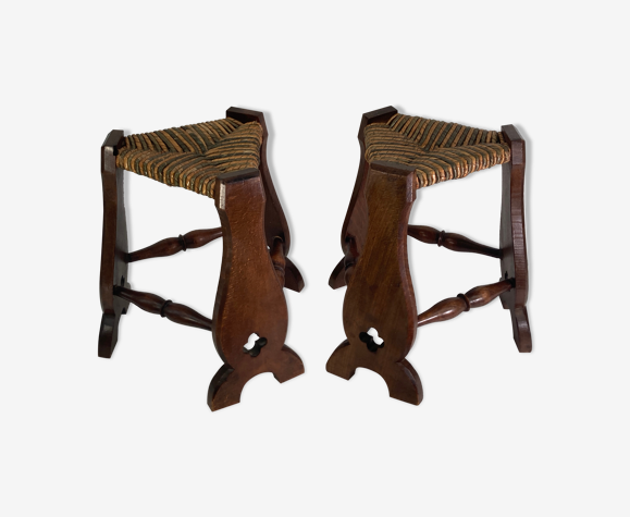 Paire de tabourets de trépied en chêne rush néo-gothique brutaliste France vers les années 1960