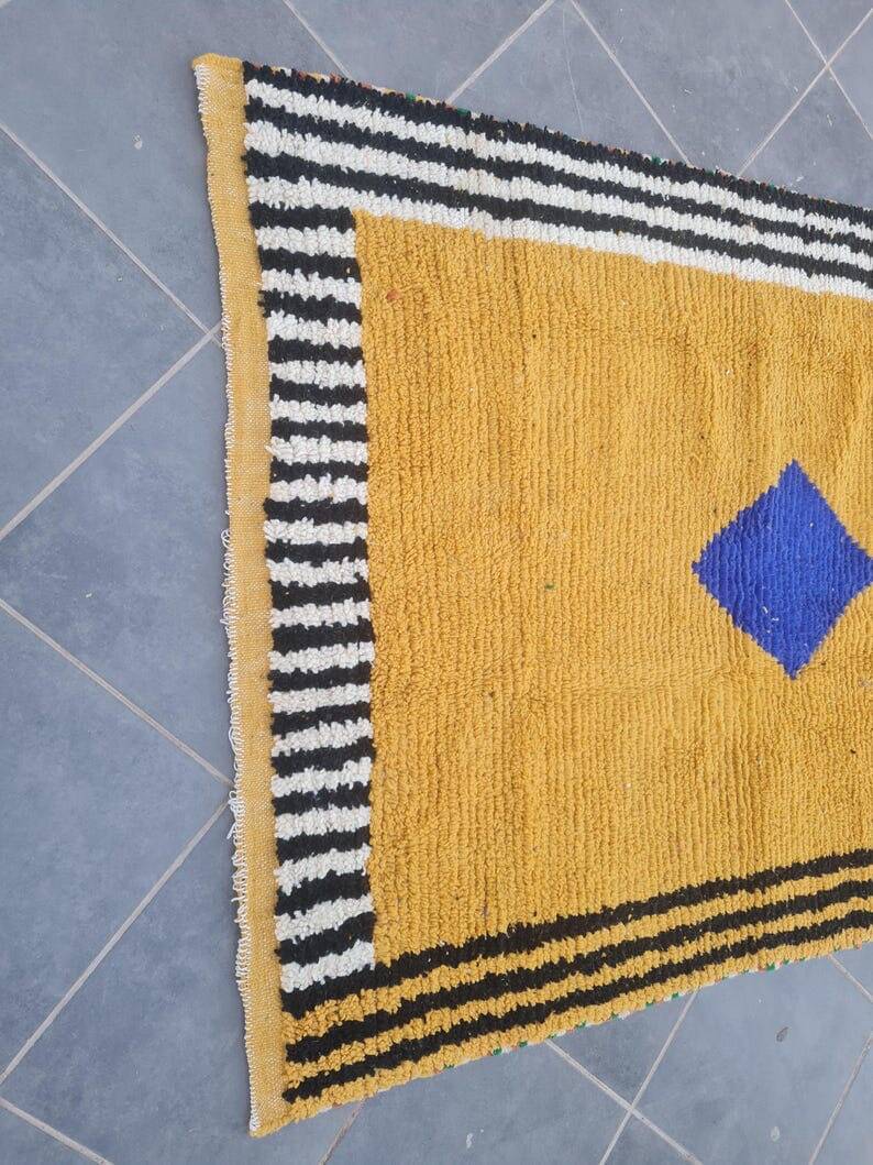Handmade traditional natural wool rug 2/3 m
