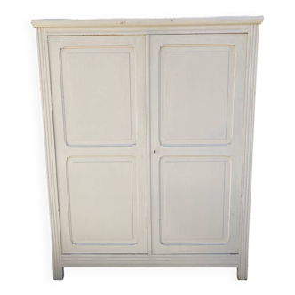 Armoire parisienne
