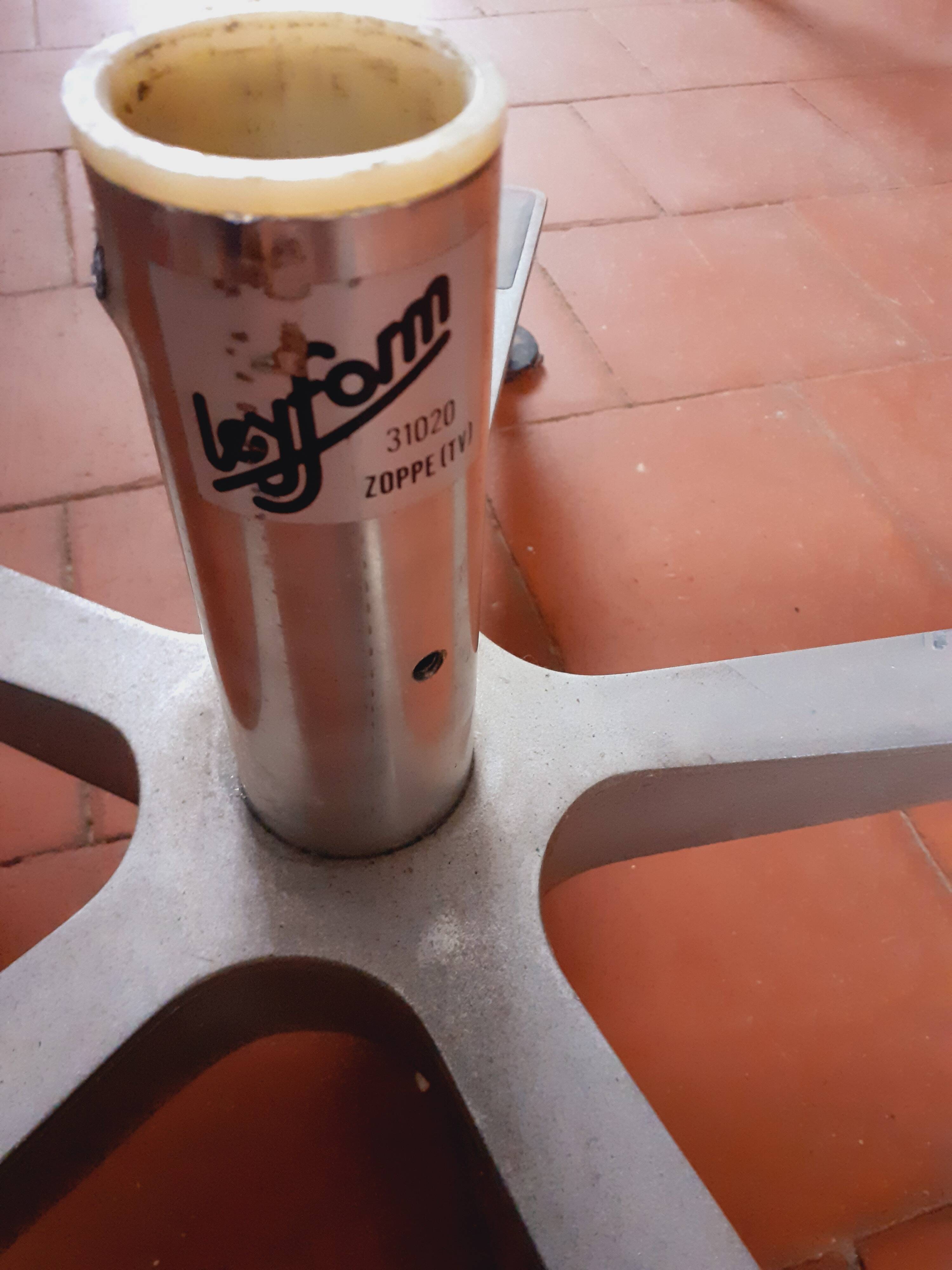 Swivel leather armchair from the 70s, Italian design.