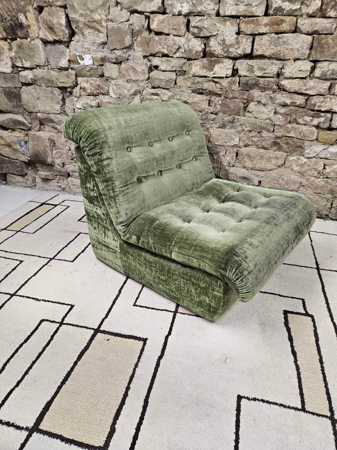 Vintage fireside chair 1970"