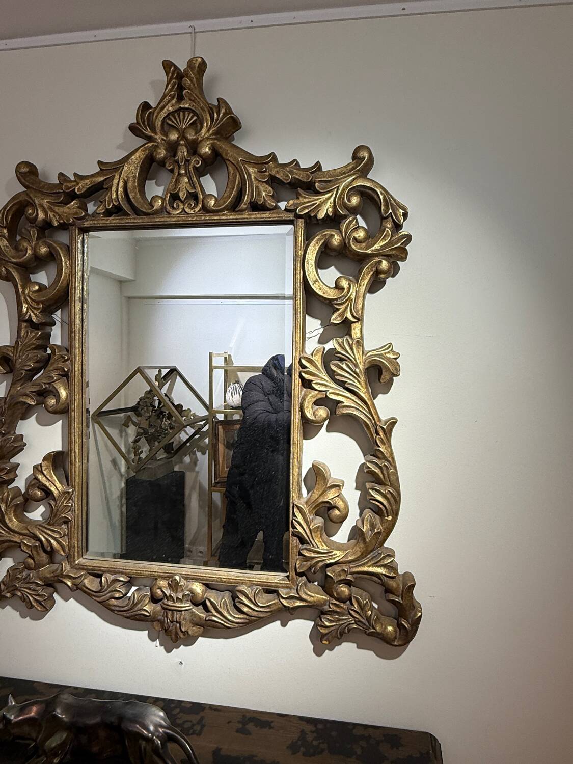 Gold wooden wall mirror with floral decoration
