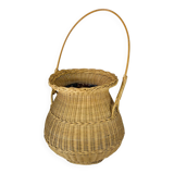Large wicker basket with vintage handle