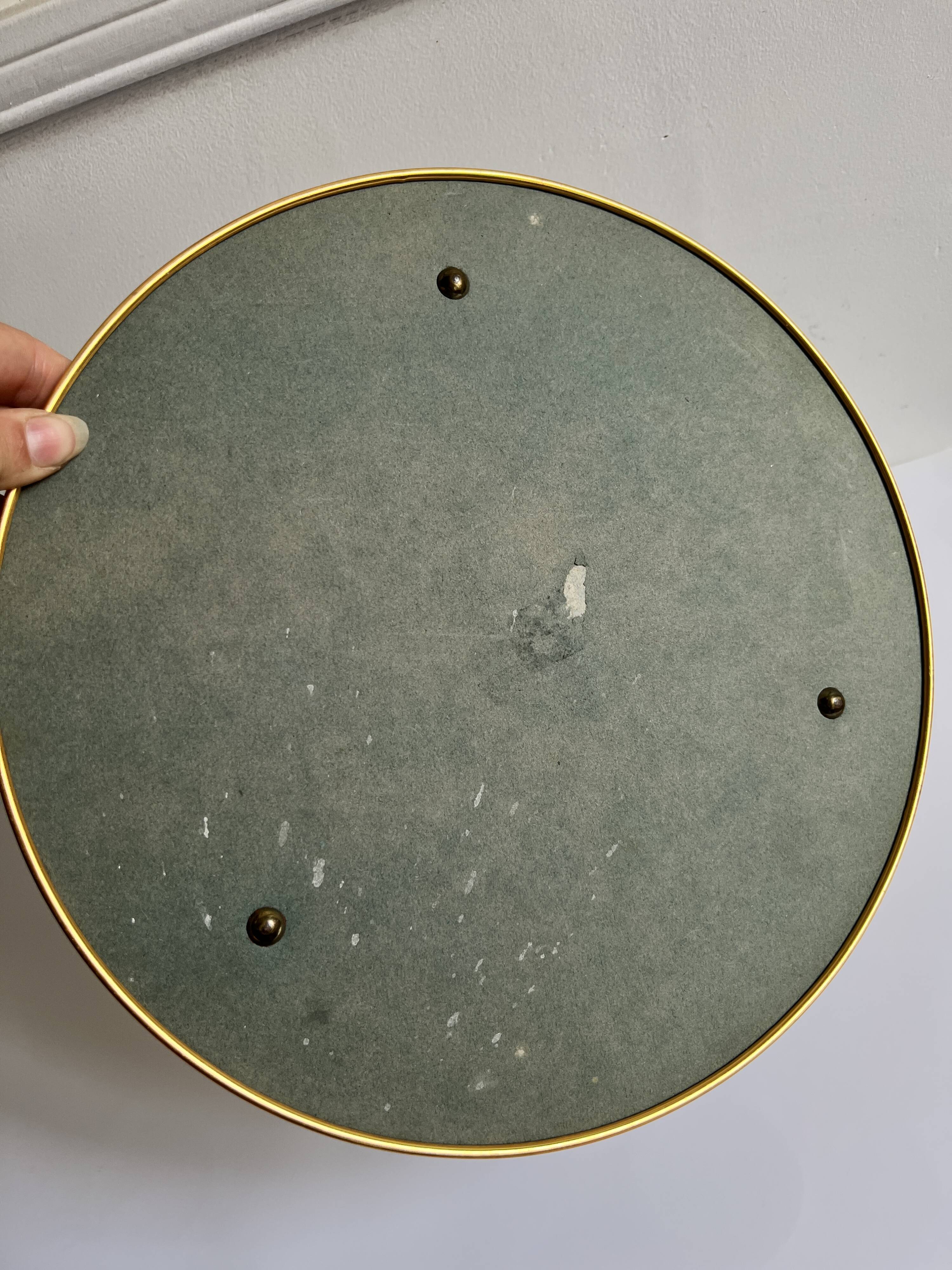 Glass plateau