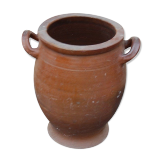 Old pot brownstone, salt