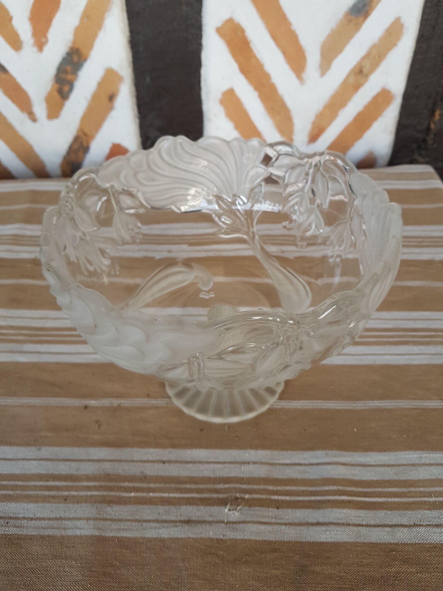 Flat crystal sandblast-cut compotier