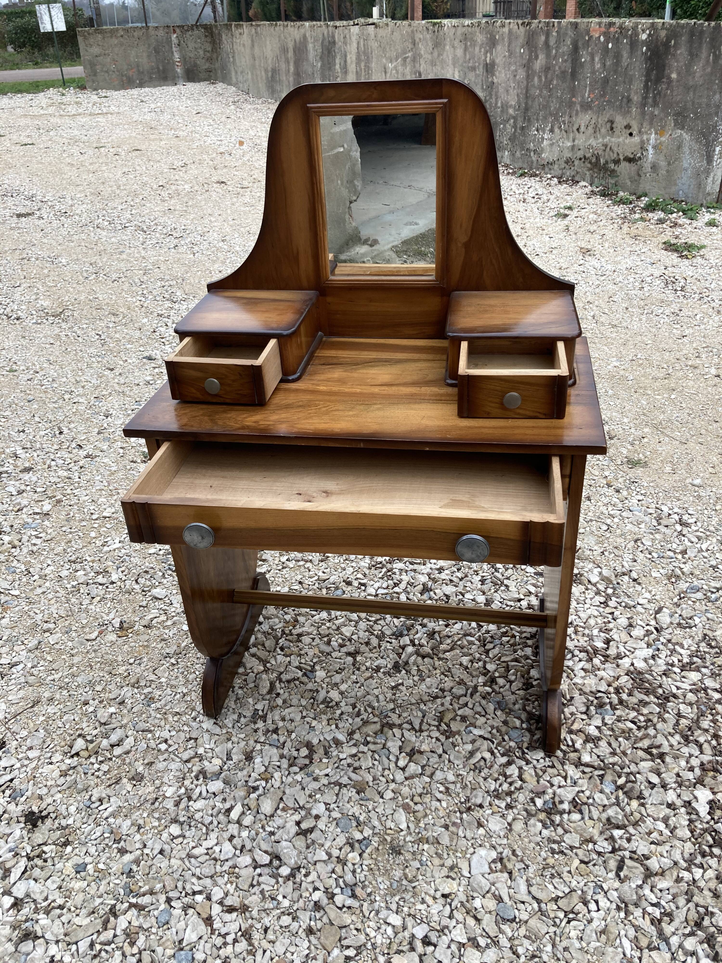 Art Deco dressing table