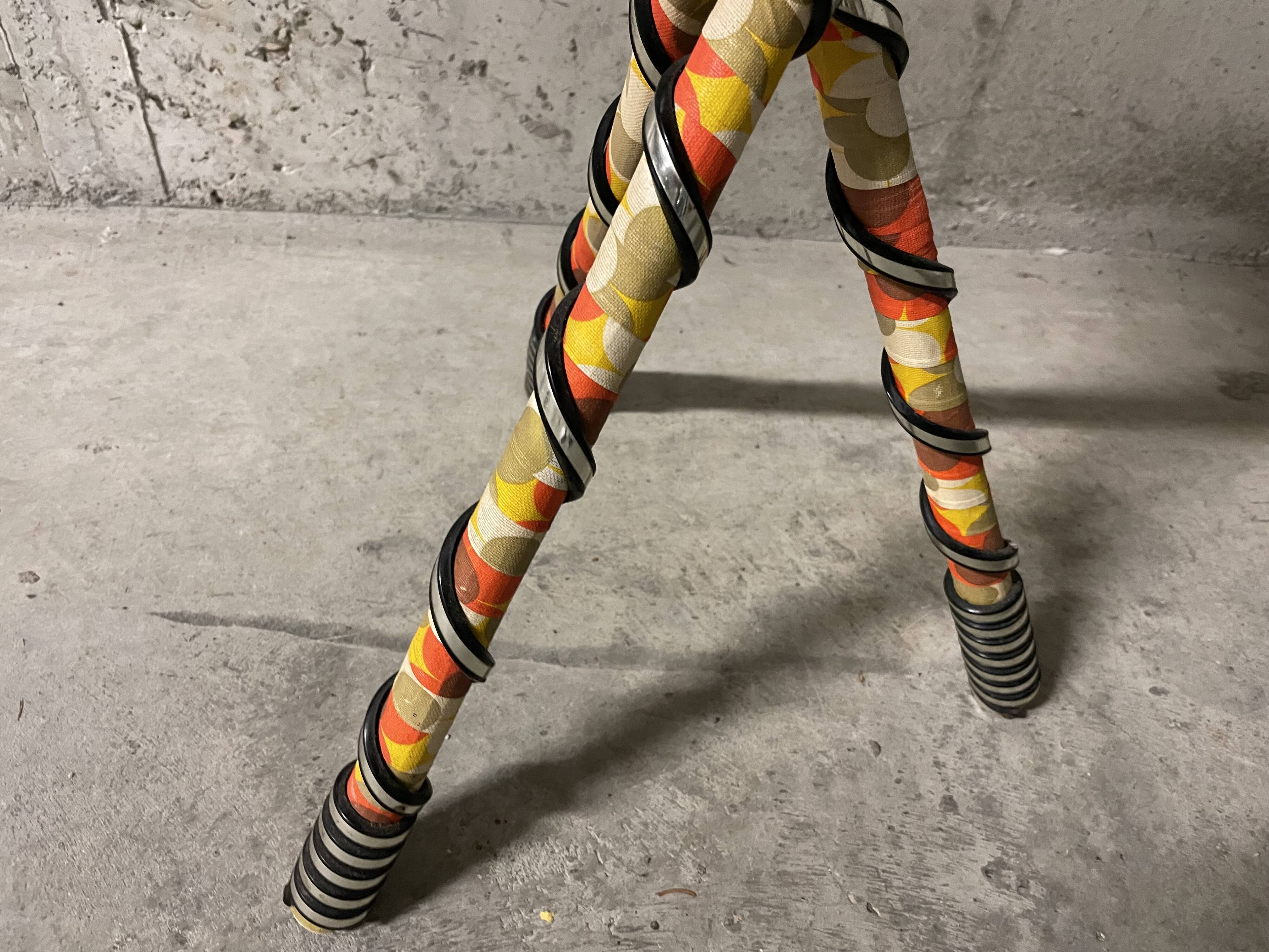 Kitsch pedestal table from the 70s