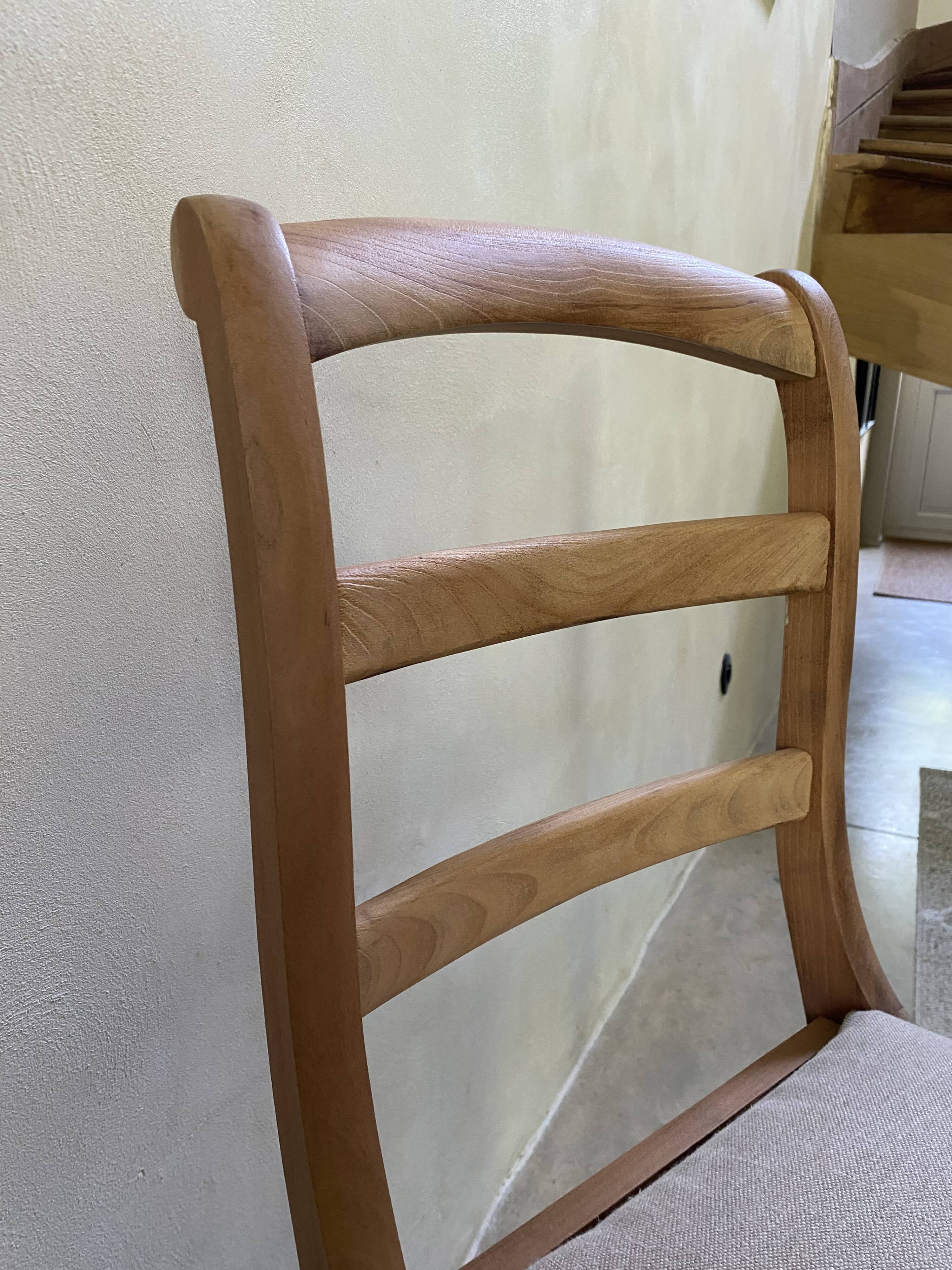 Chaises Louis Philippe barrettes pieds sabres