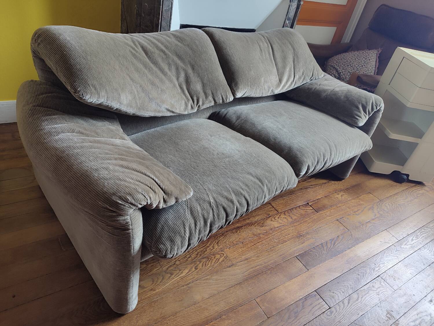 Cassina Maralunga vintage sofa