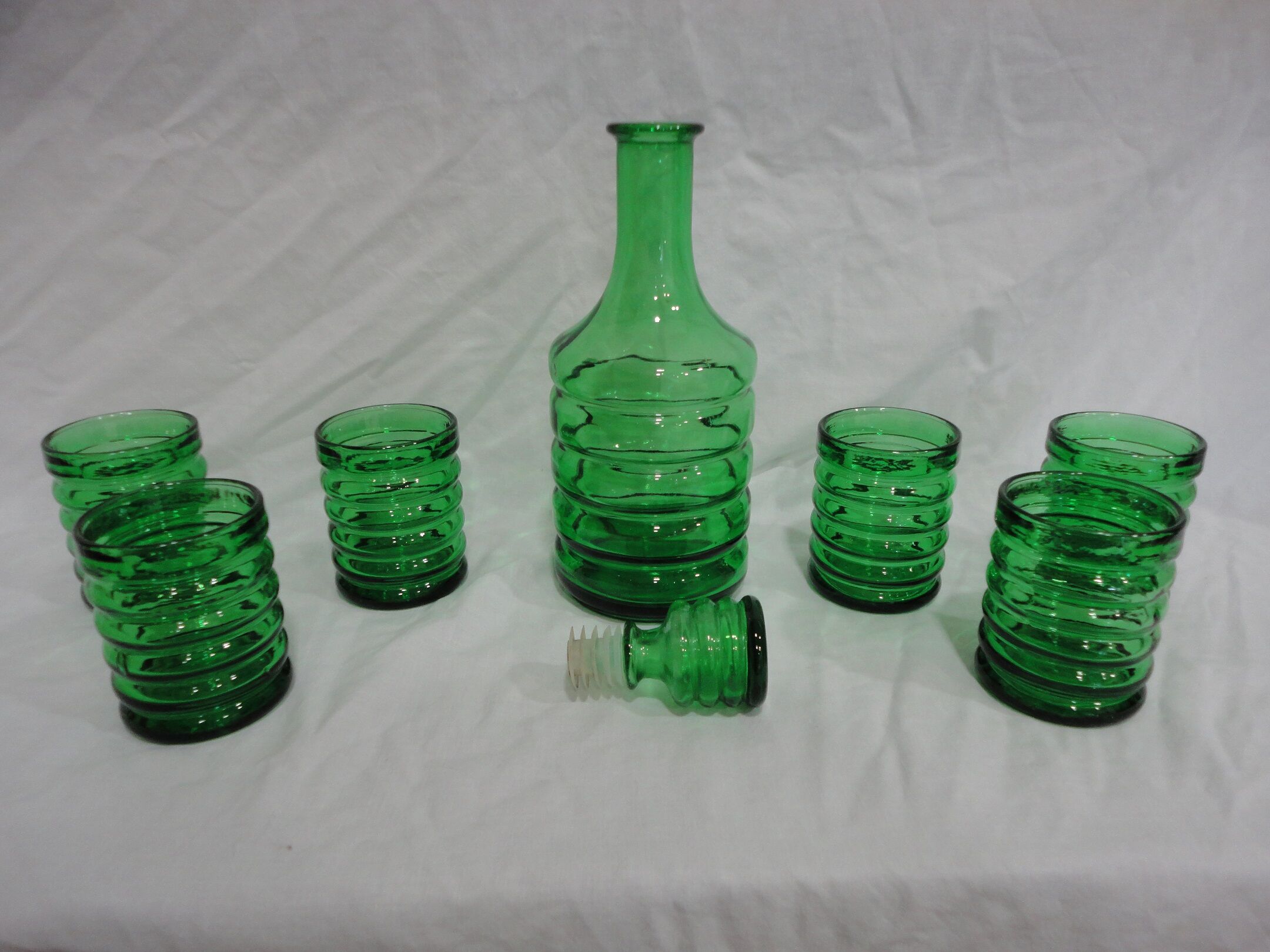 Set of 6 glasses and decanter vintage