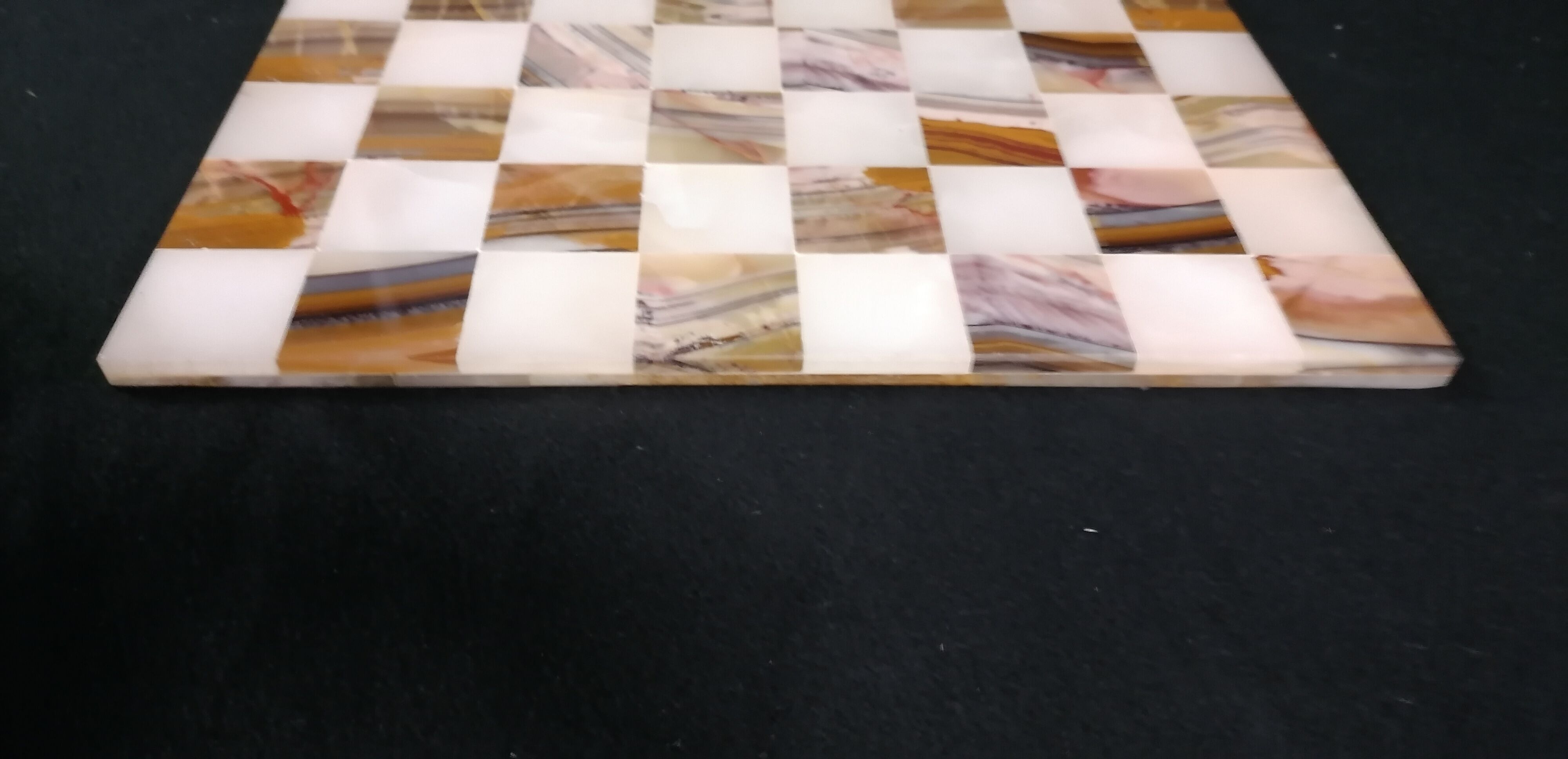 Marble and onyx chess game