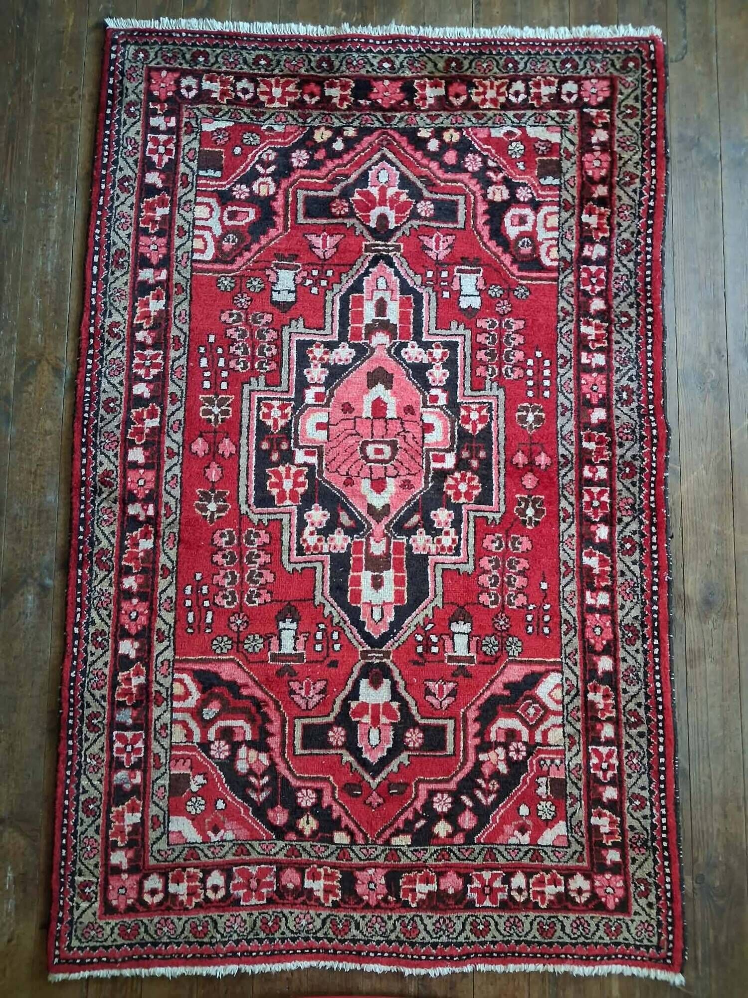 Handmade Persian Hamadan rug 207x132cm