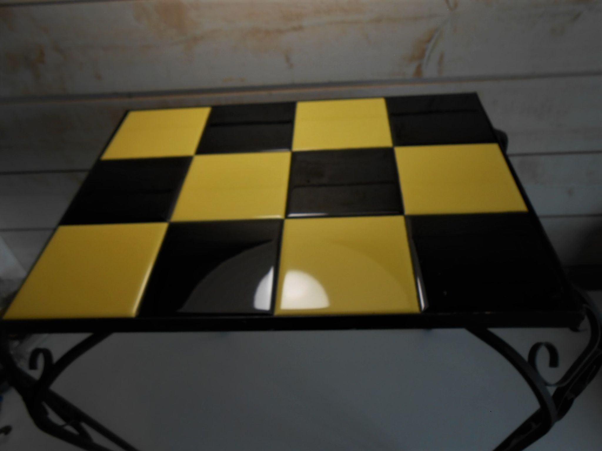Table d'appoint en fer forgé vintage