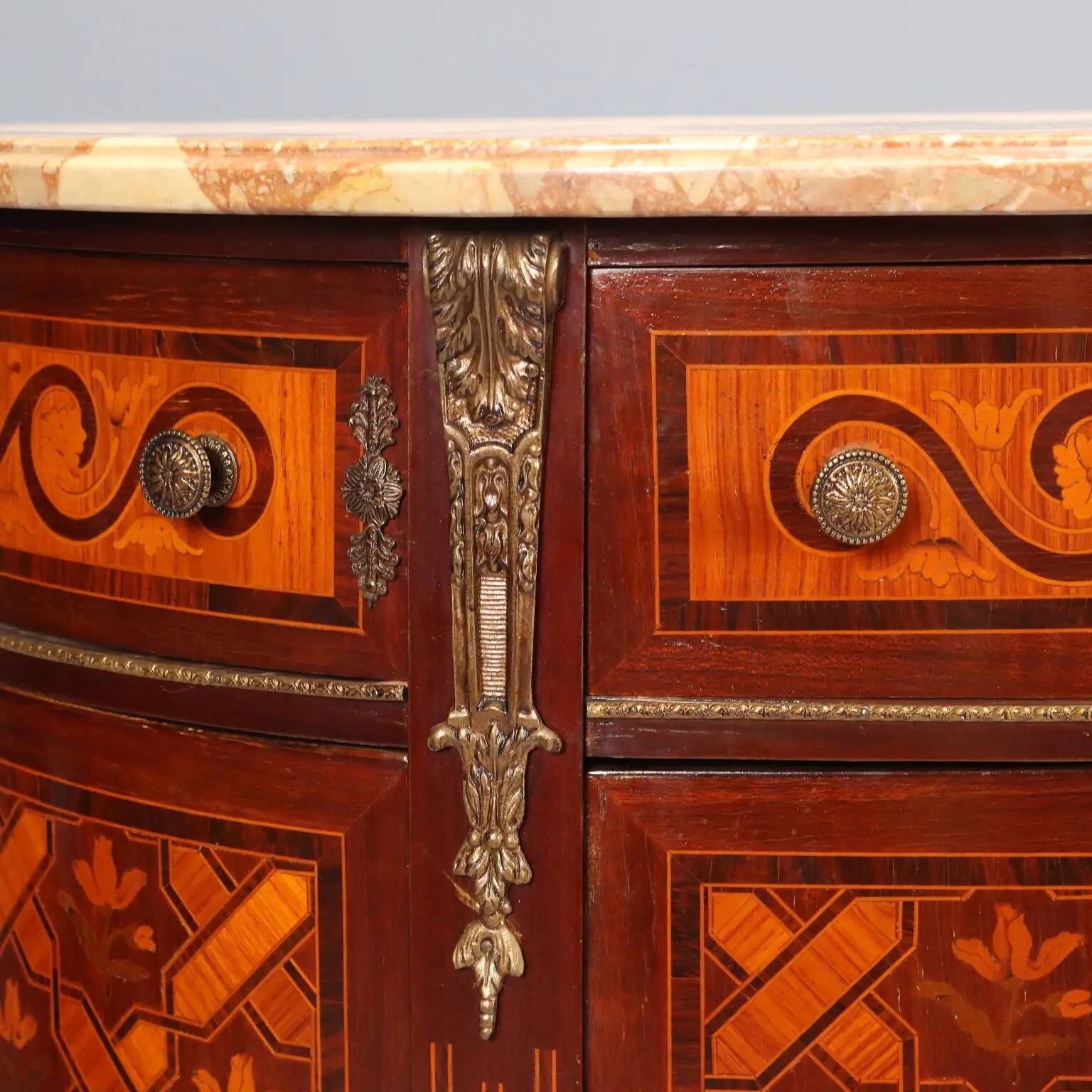 Buffet demi-lune ancien de style néoclassique XXe siècle