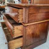 Chest of drawers known as a trouser press.