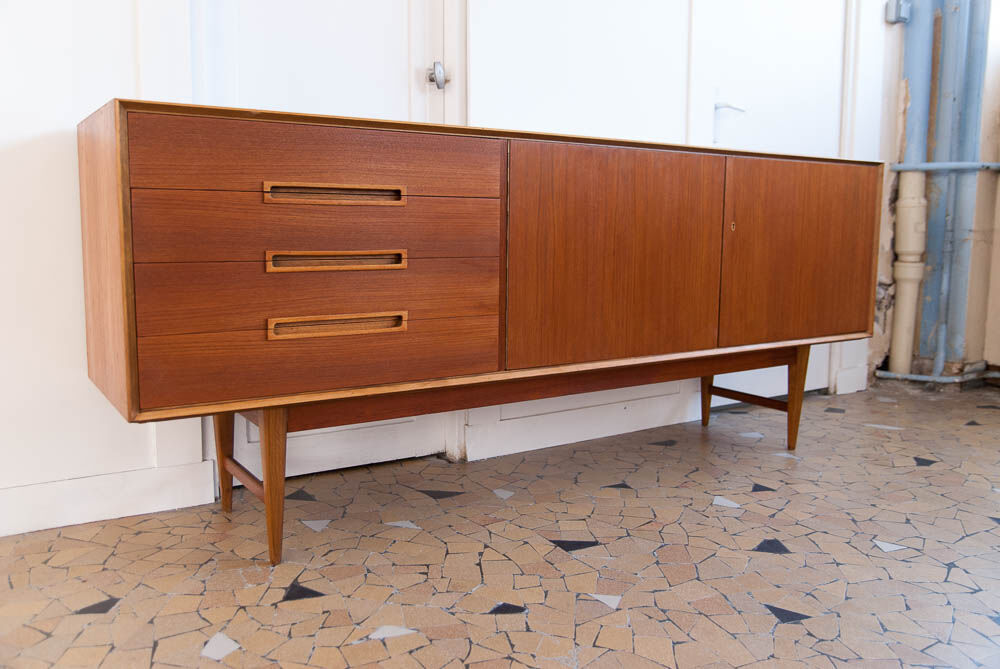 Great uncluttered Scandinavian thread