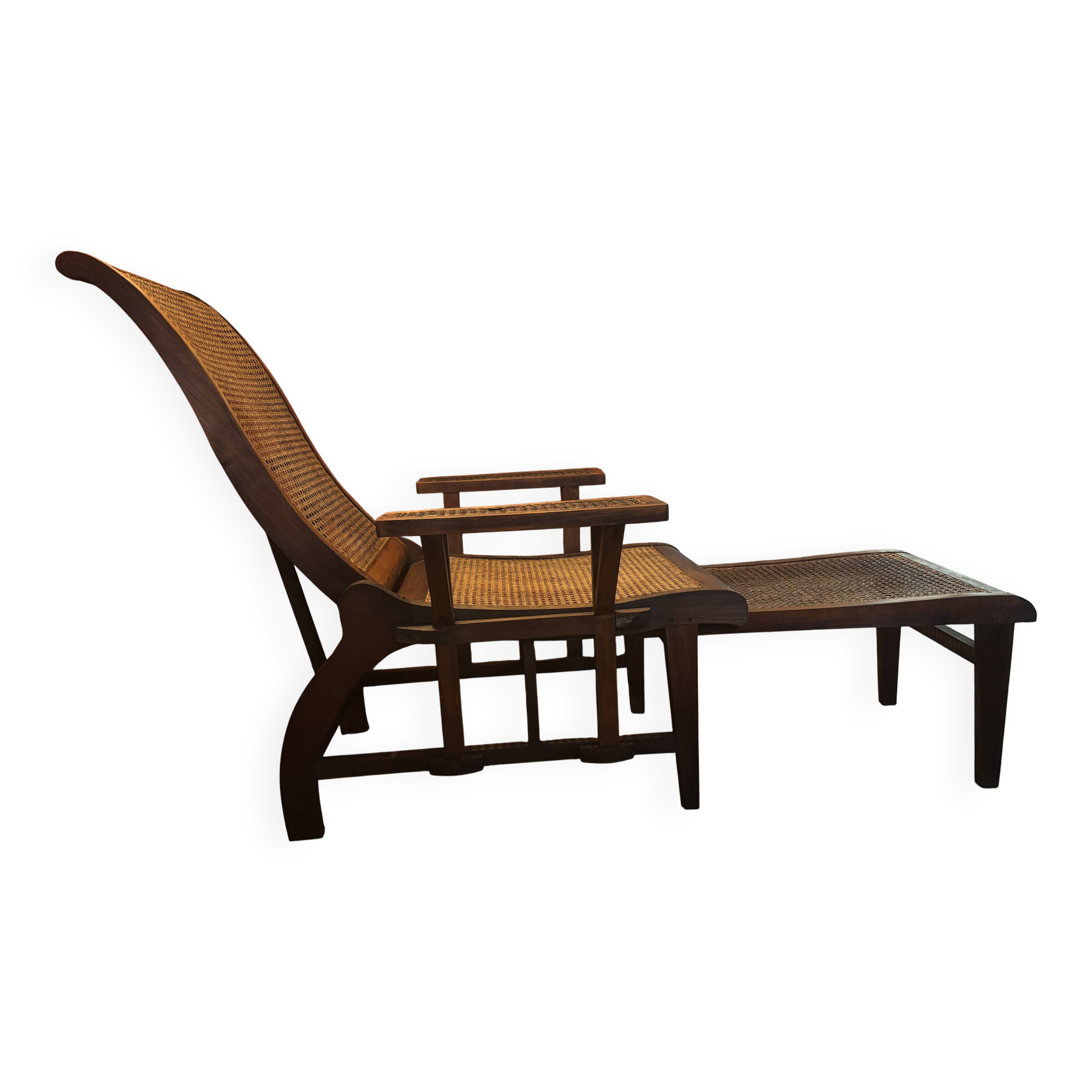 Liner chair or colonial sun lounger
