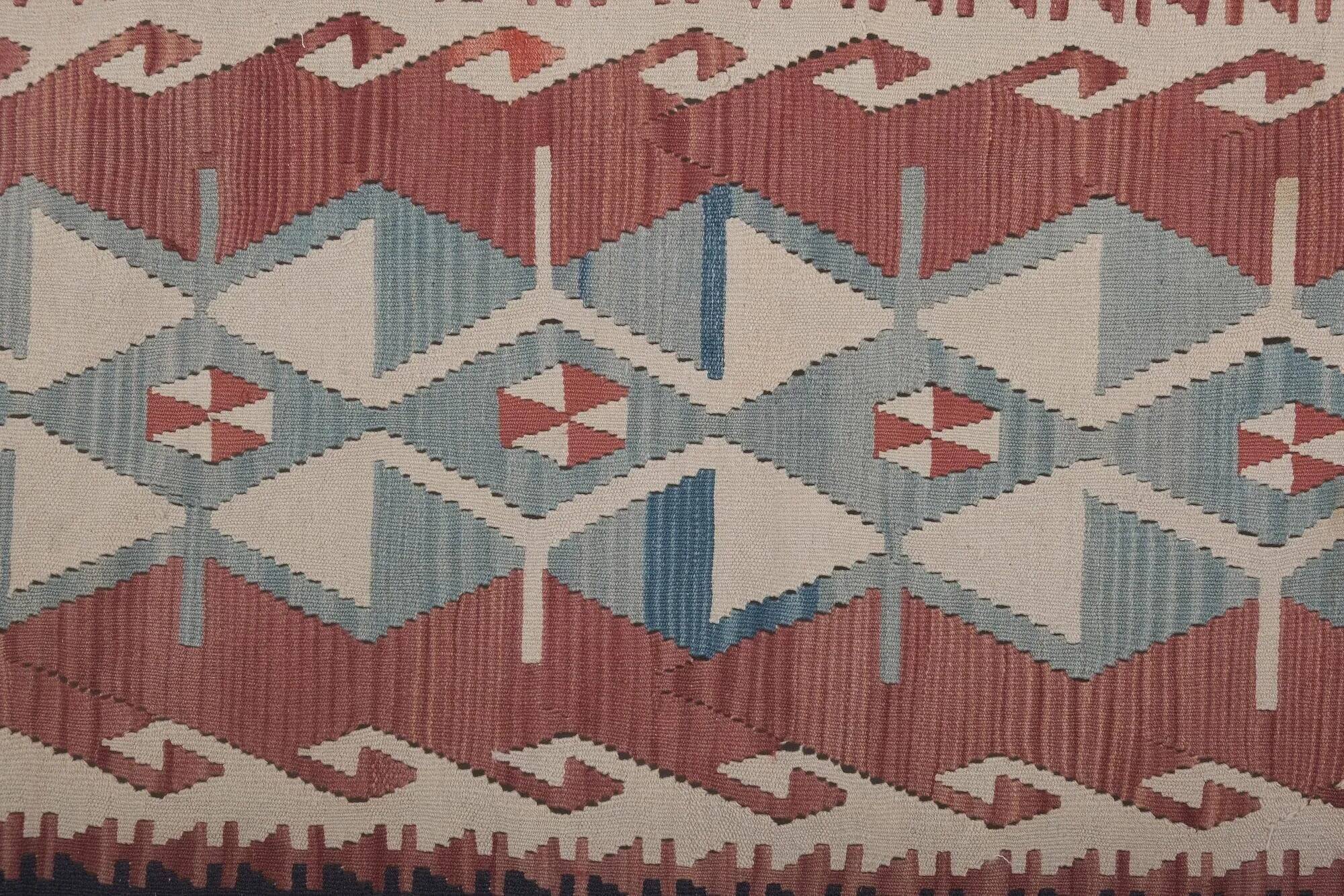 Vintage Turkish kilim, handwoven, 142x220 cm.