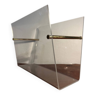 Plexiglass magazine rack