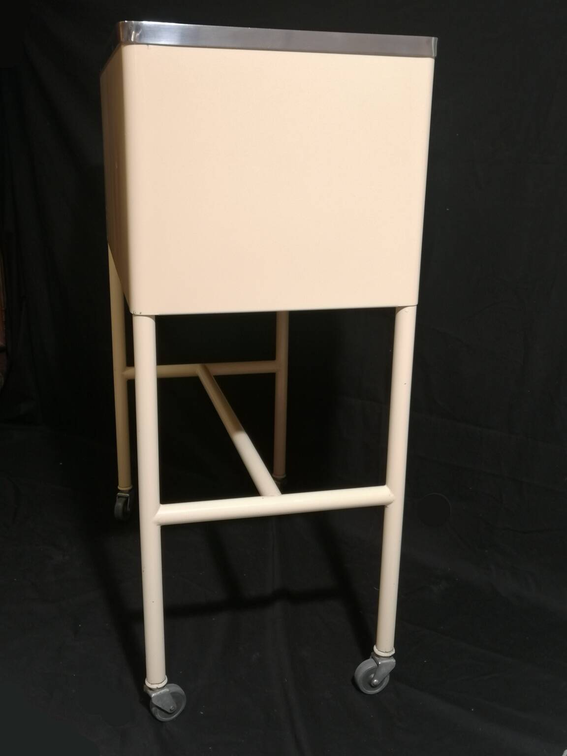 Small console/cabinet serving table from a dental/medical practice from the 1950s.