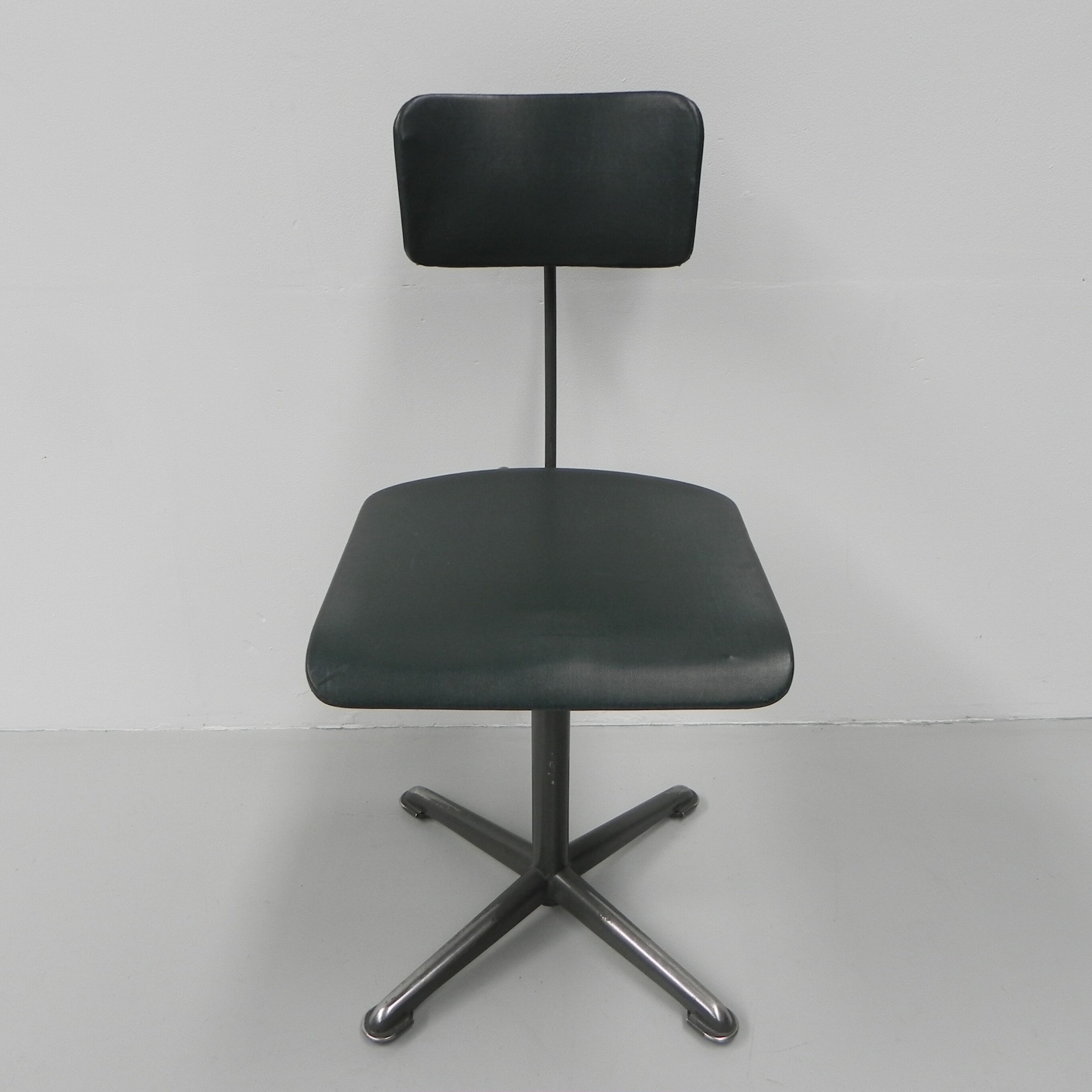 Studio chair, architect's chair Ahrend de Cirkel