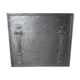 Font chimney plate with Medici column