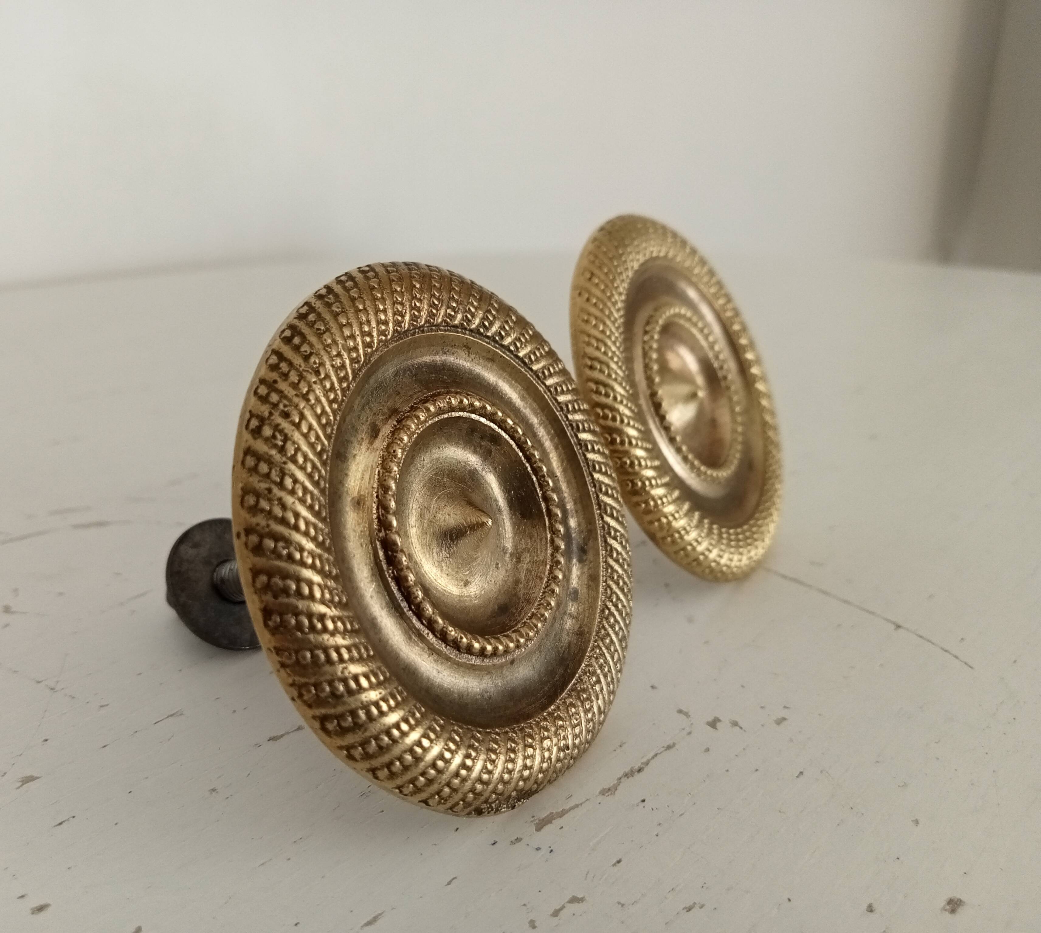 Paire de boutons de meubles Empire en bronze XIXeme