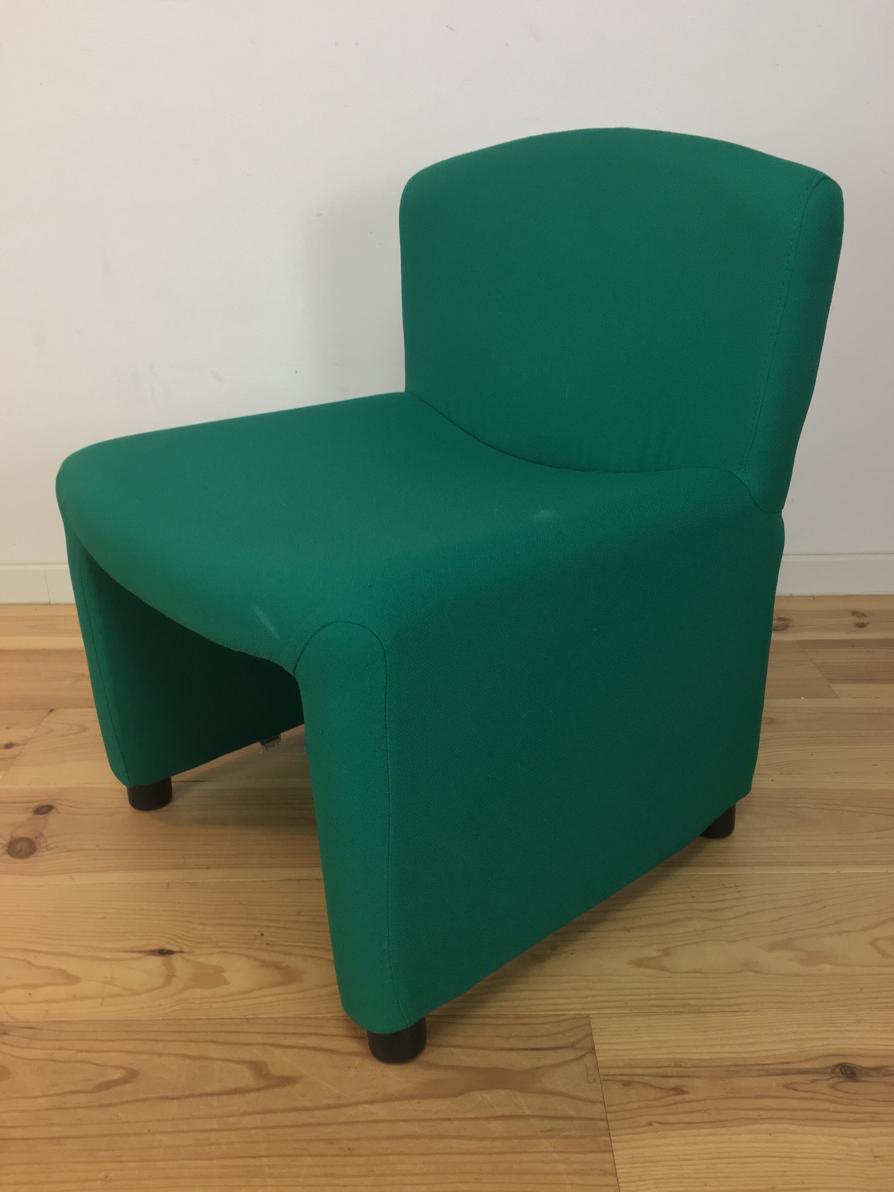 80's pop-style Arfa side chair, green