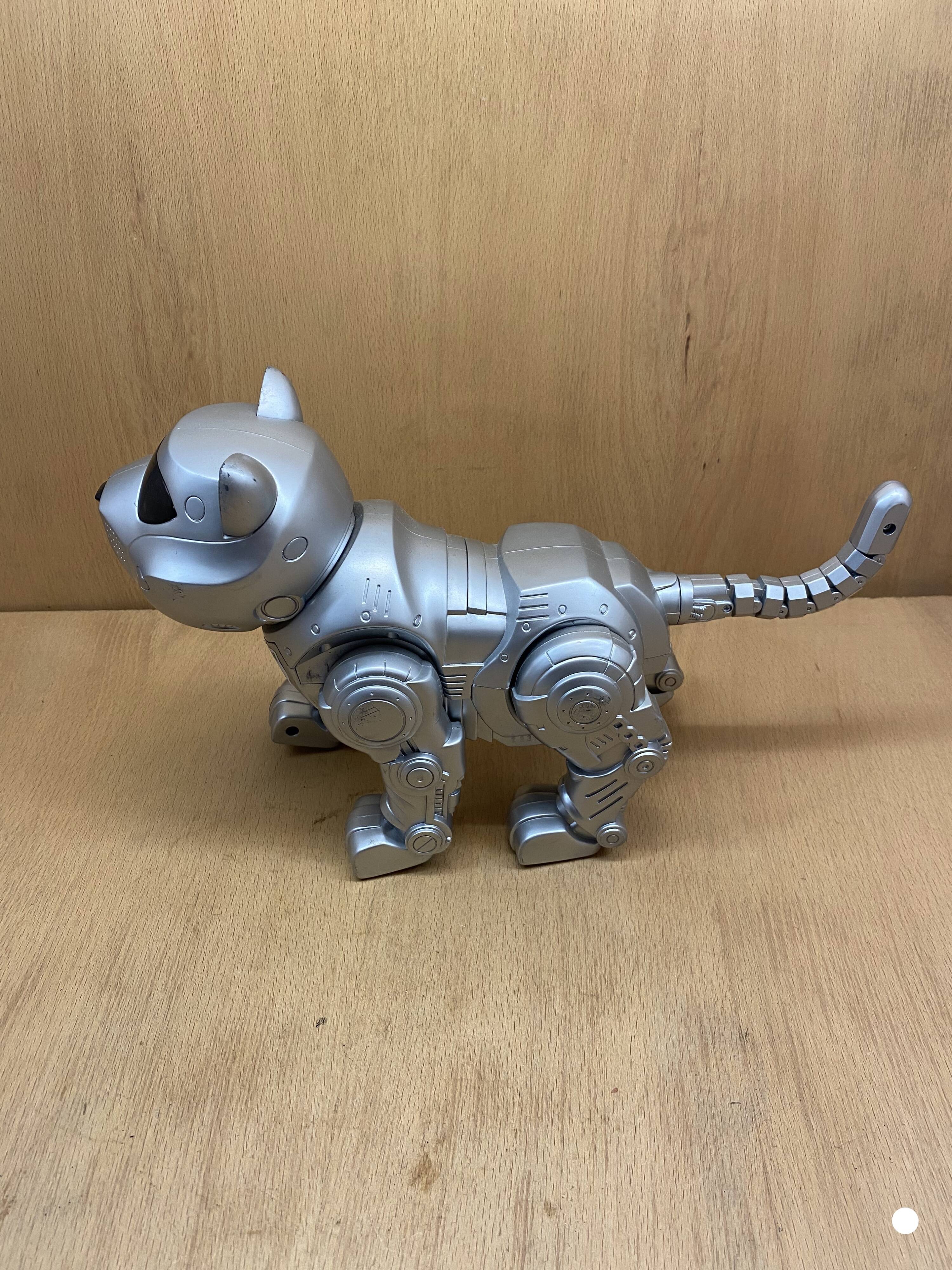 Lansay robot cat