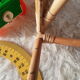 Rocking chair enfant en rotin vintage