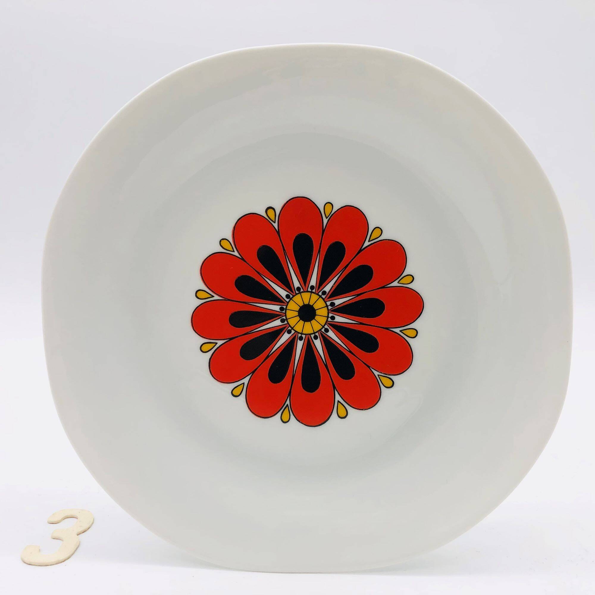 Massé Surget, design Jacques-André Souchet. 6 Dessert plates.