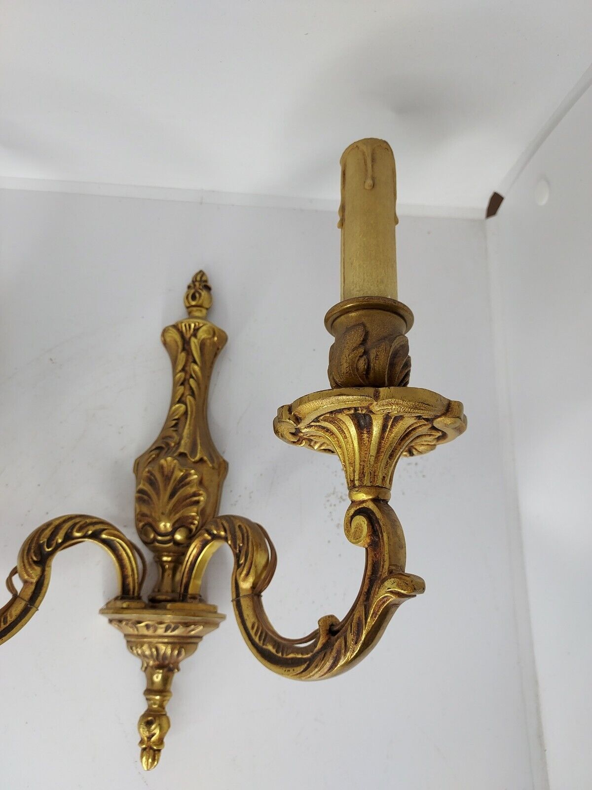 Wall lamp style Louis XV in bronze