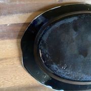 Ceramic plate, antique late 19th - early 20th century, known as "Cul-noir" from Normandy.