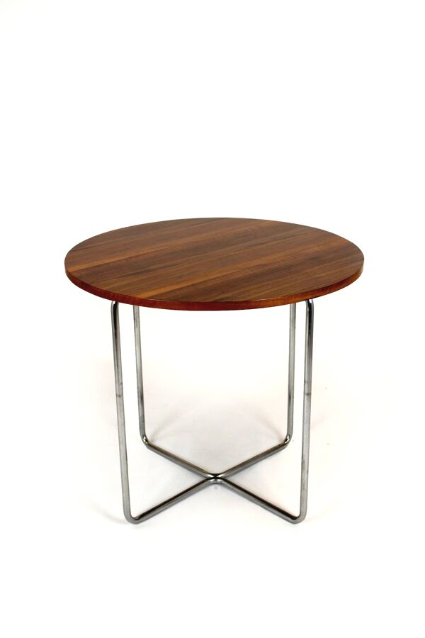 Table ronde et quatre chaises Bauhaus en acier tubulaire restaurées par M. Stam, années 1930
