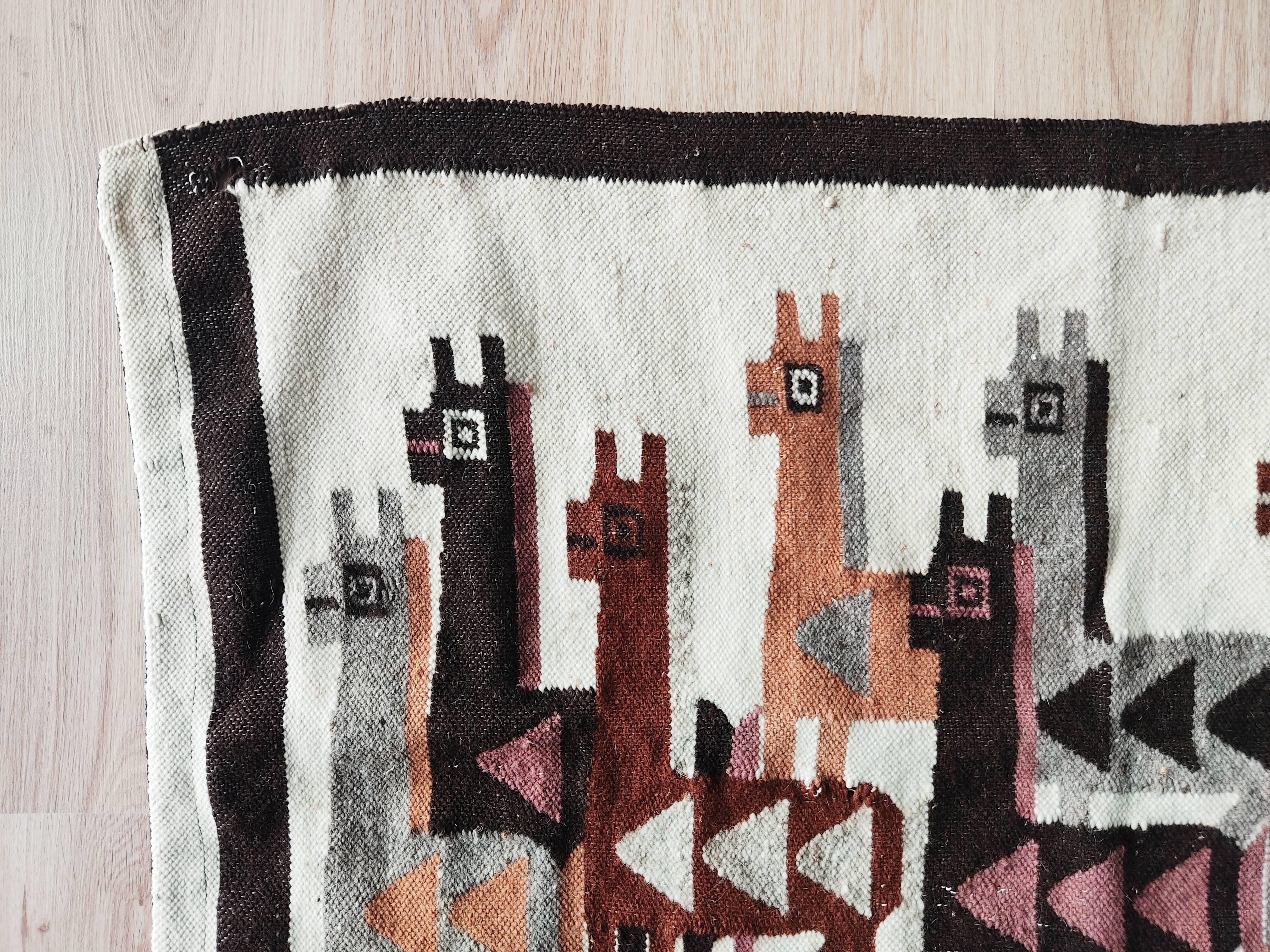 Vintage Carpet Lamas South America 66 x 111 cm