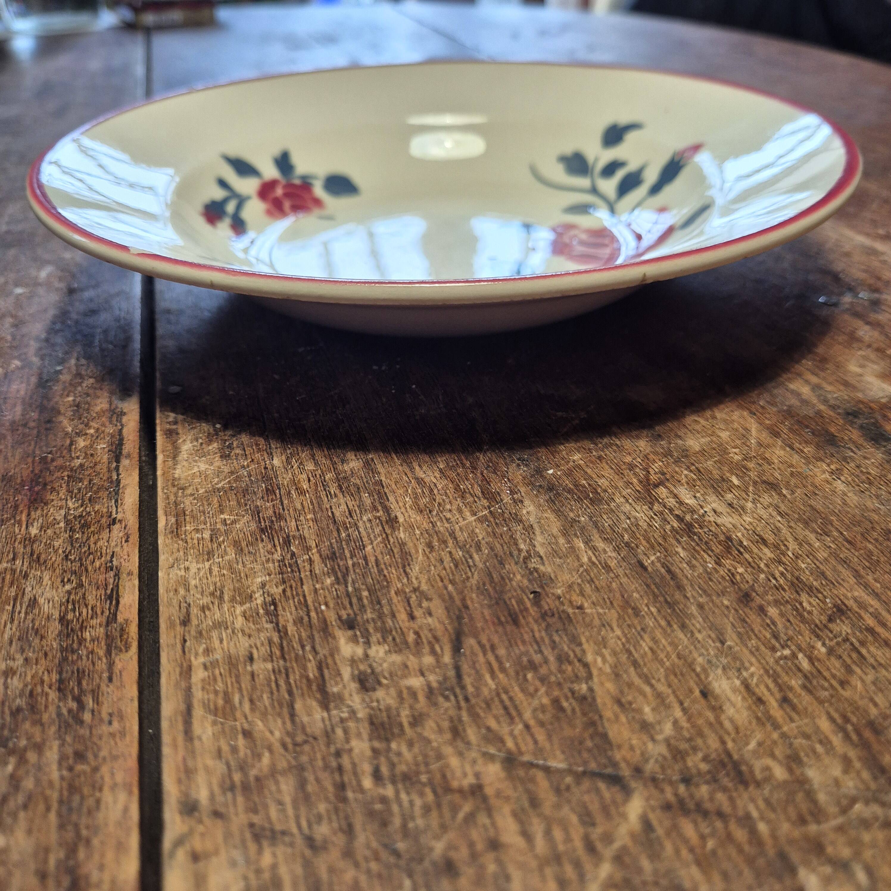 Shallow bowl half porcelain Badonviller rose pattern