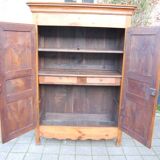 Louis Philippe wardrobe in golden cherry wood from the 19th century.