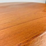 Extendable round table