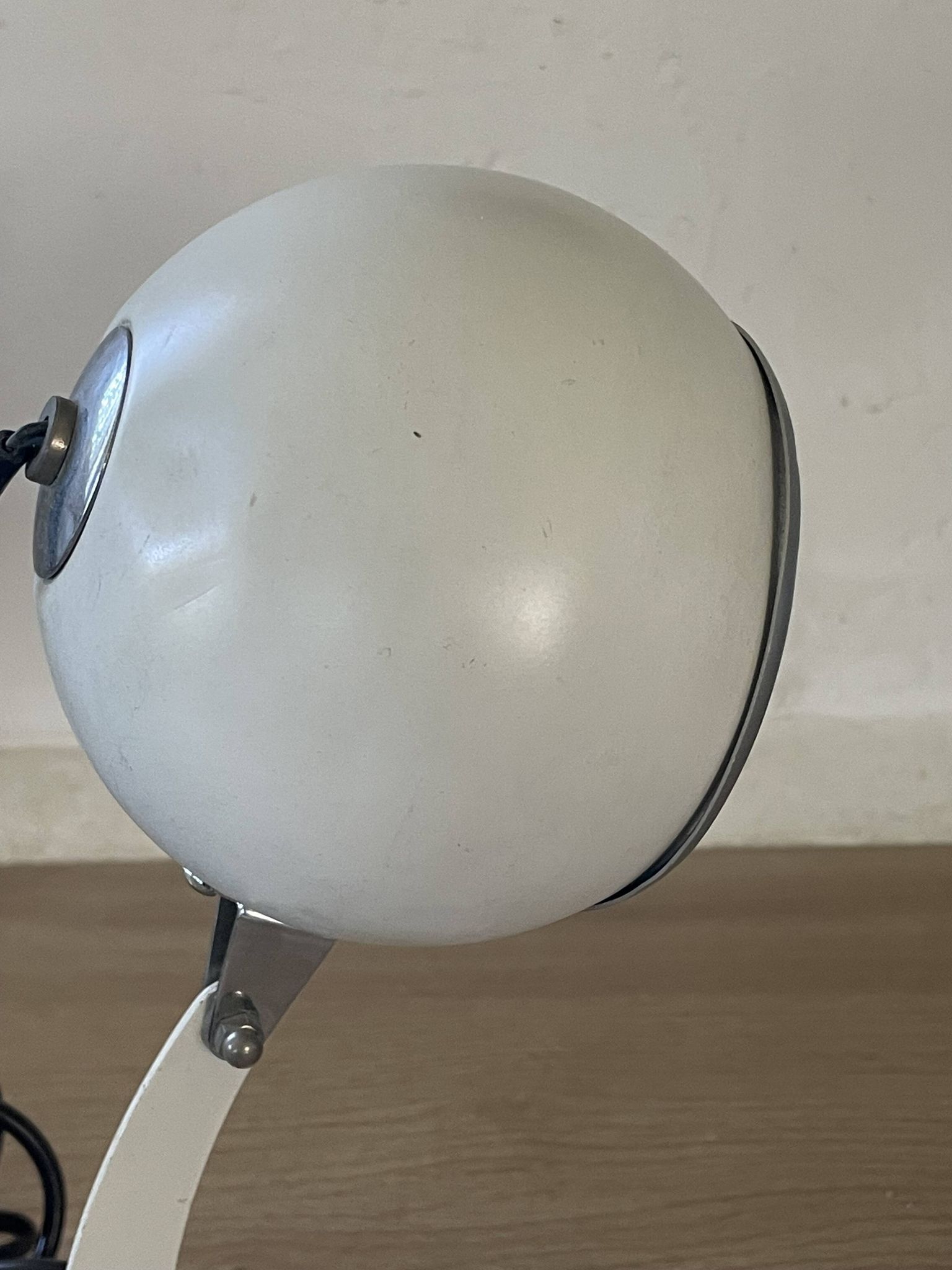 Lampe orientable eye ball, design italien années 70