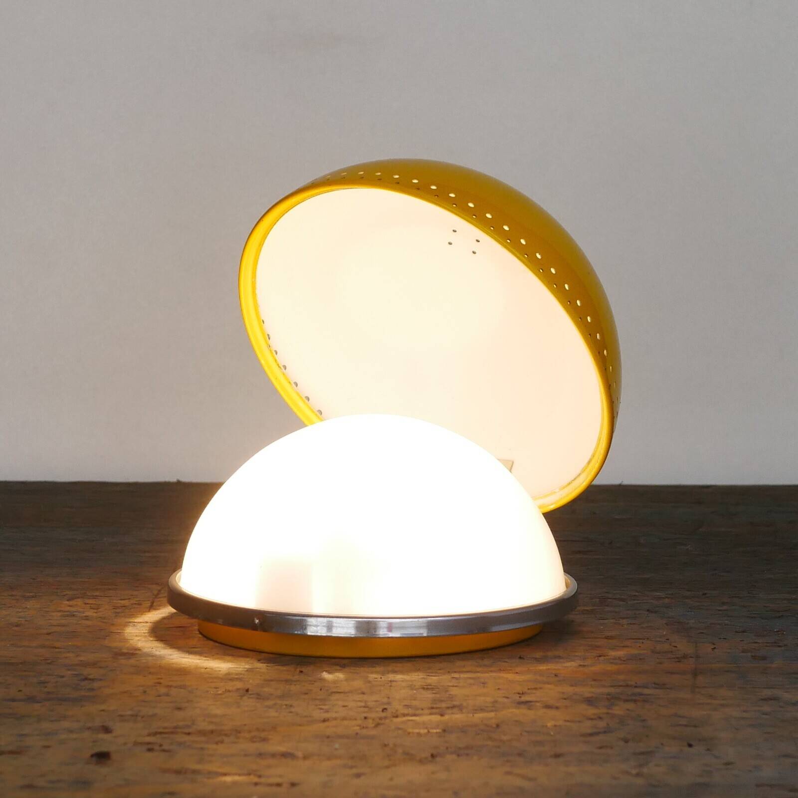 Rare Oyster Table Lamp - 1970s Candle Production - Studio Arké Design