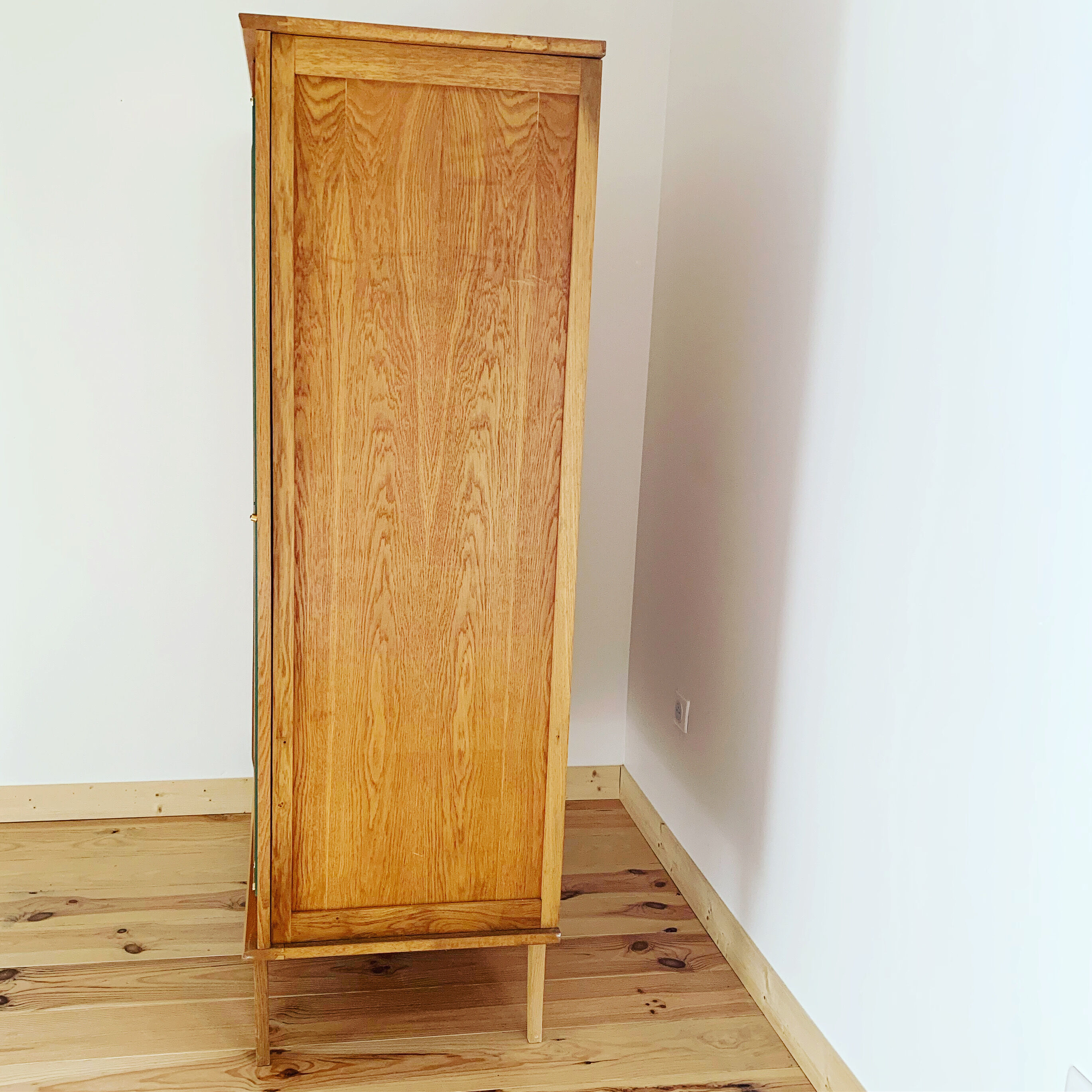 Cabinet from the 50s