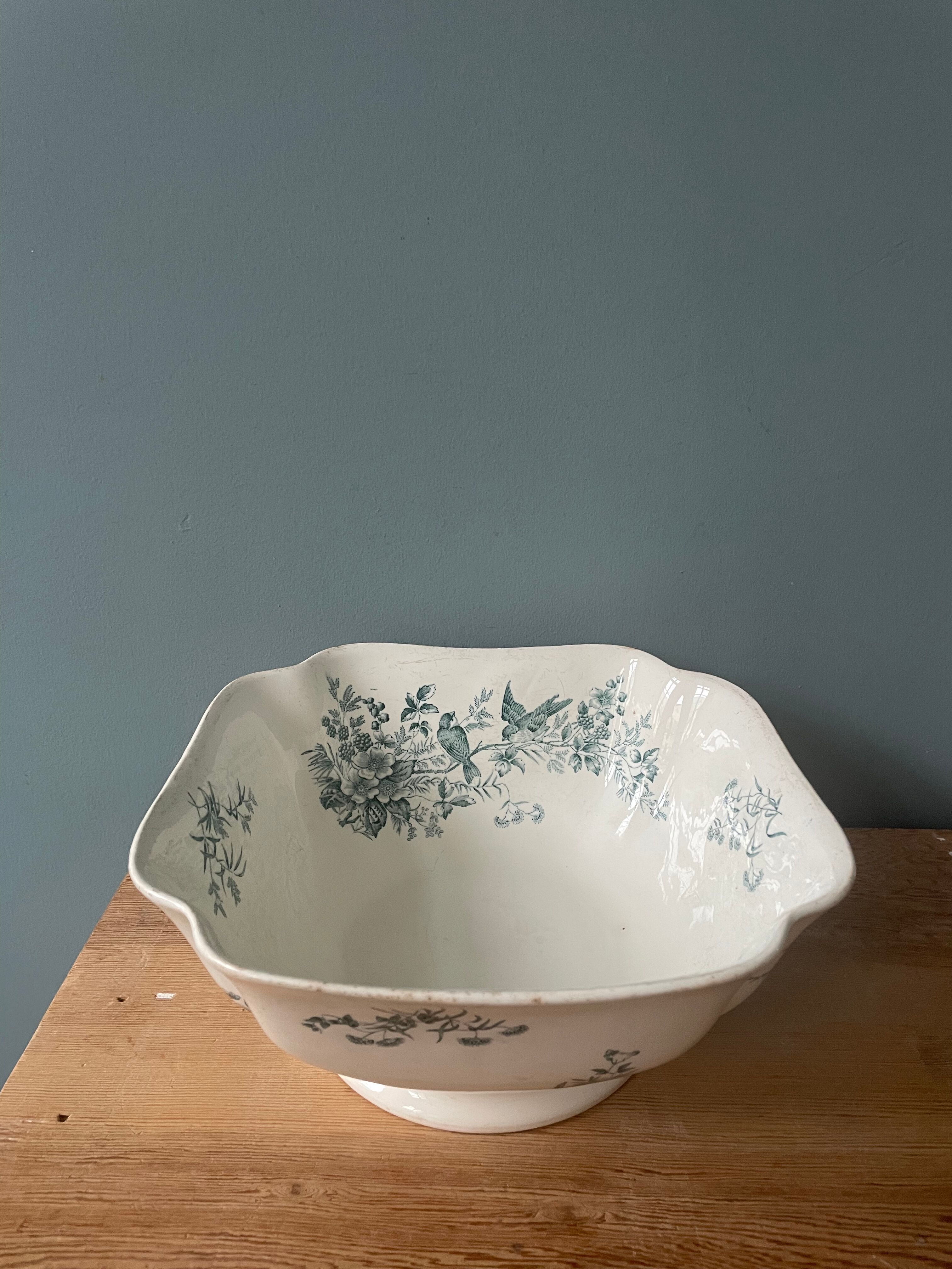 Nineteenth century earthenware bowl from Longwy, Mignon model