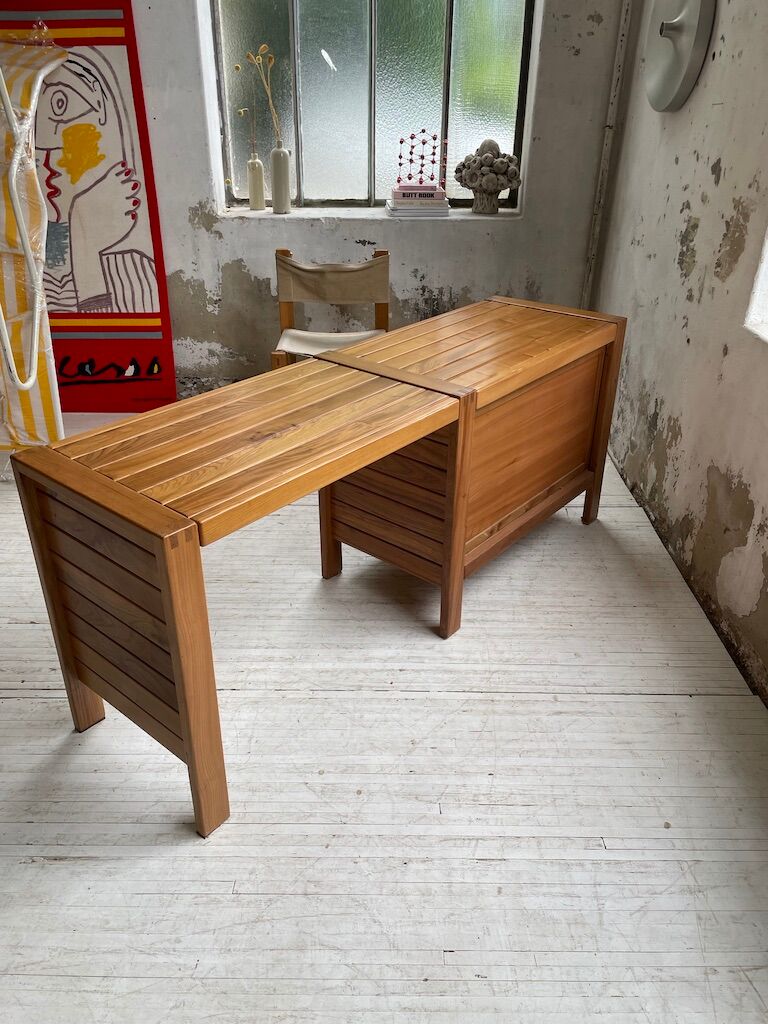 Regain dresser office row