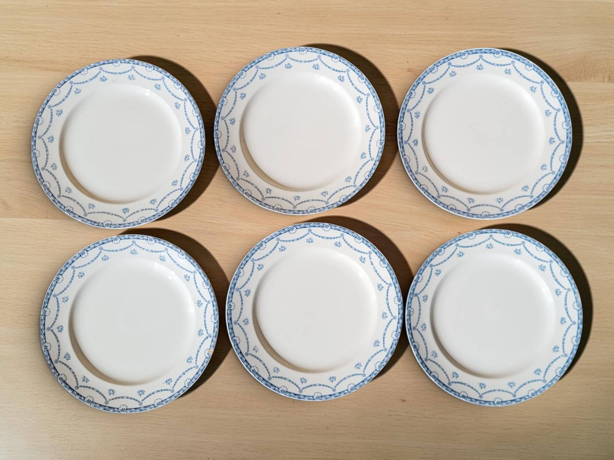 6 plates in English earthenware "Cheltenham" — F. Winkle & Co