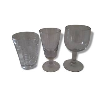 3 verres anciens soufflés