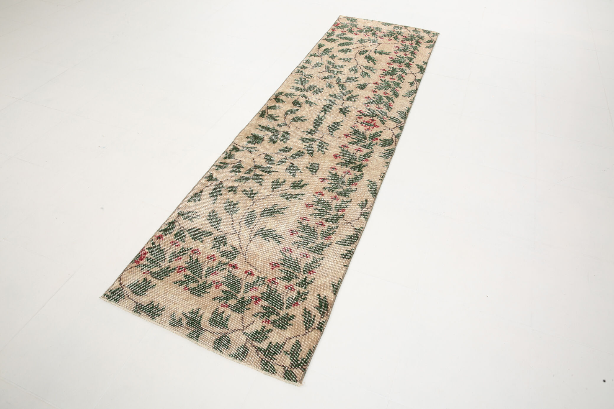2x9 Vintage Floral Runner Rug, 77x271Cm