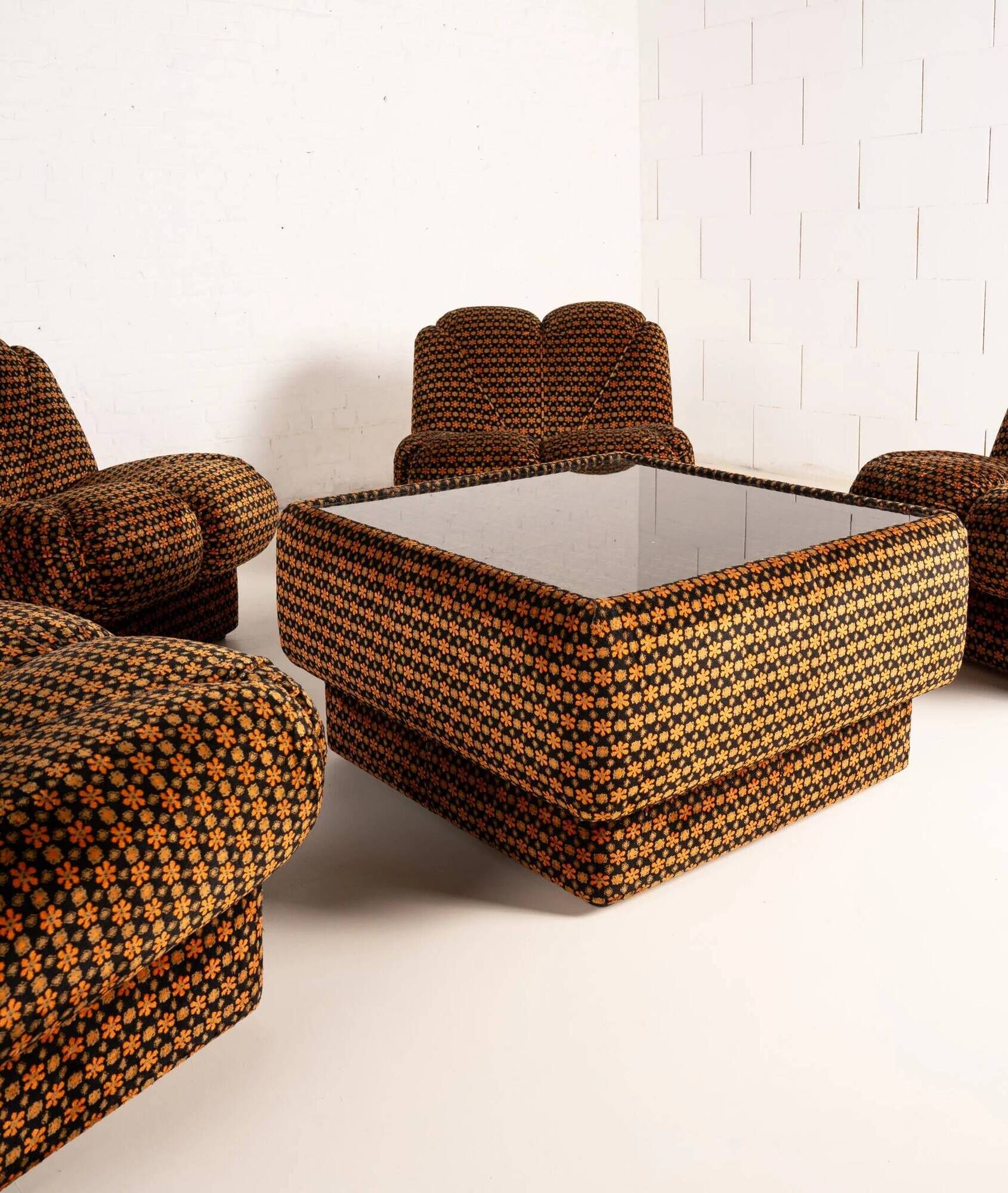 70s FLORAL PRINT MODULAR SOFA & TABLE