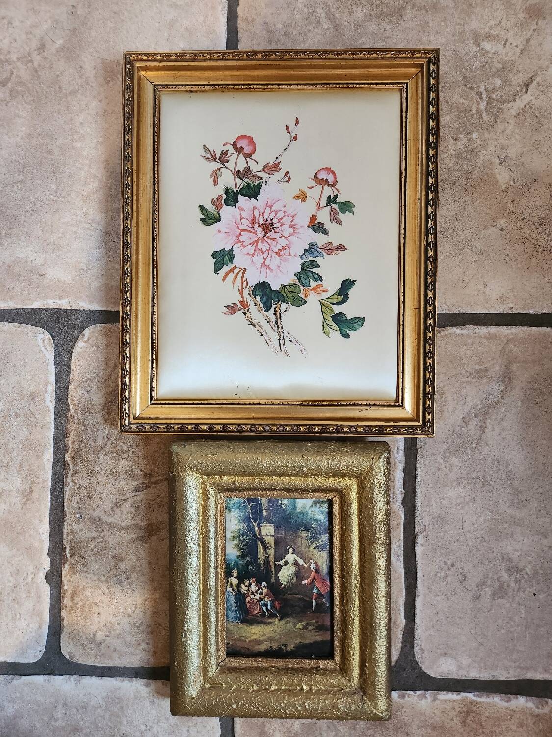 Set of 2 vintage frames