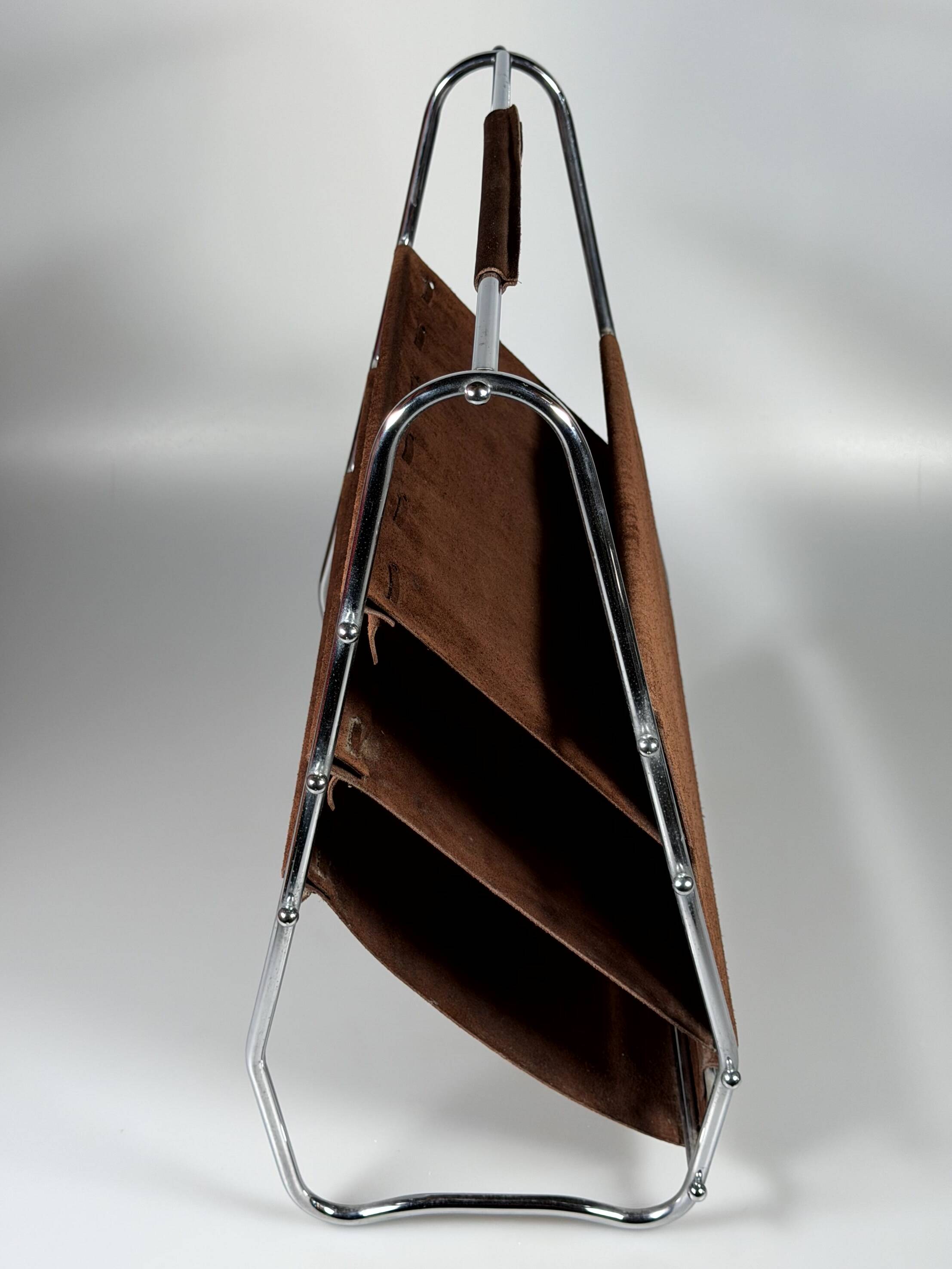 Porte-journaux et porte-revues en métal et cuir design du milieu du siècle des années 60 et 70